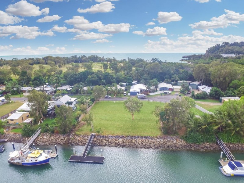 /5 Riverside Parade, Trinity Park QLD 4879
