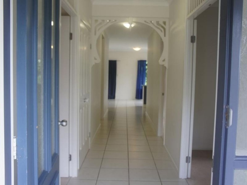 /4 Teak Court, Mount Sheridan QLD 4868