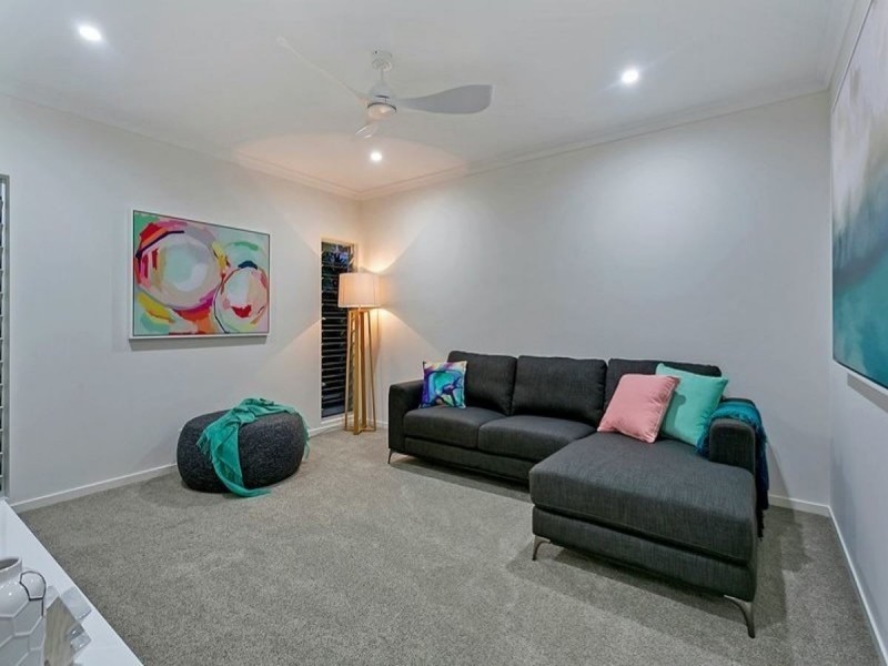/1 Billingai Close, Palm Cove QLD 4879