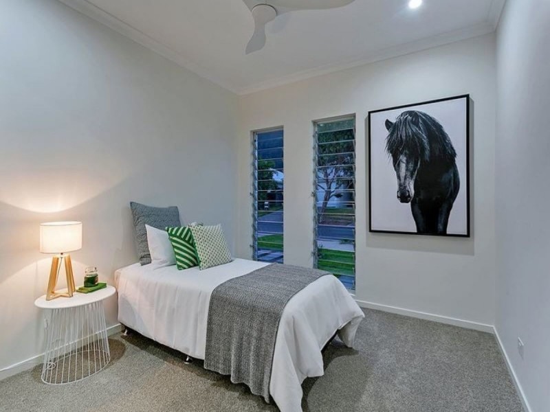/1 Billingai Close, Palm Cove QLD 4879