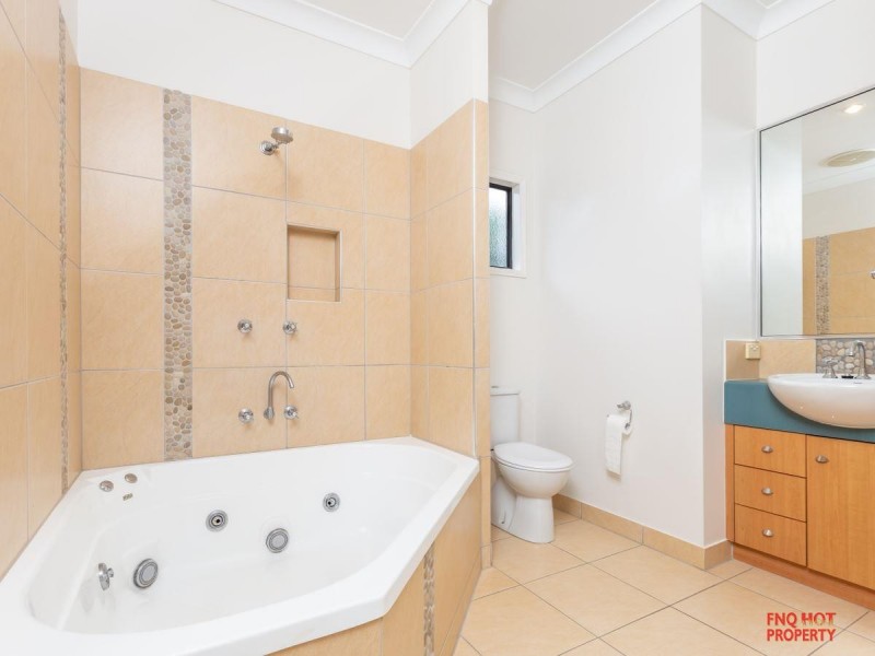 /16 Lookout Terrace, Trinity Beach QLD 4879