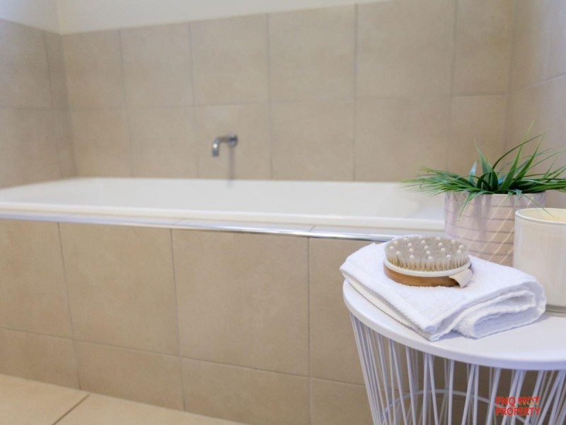 /45 Red Peak Boulevard, Caravonica QLD 4878