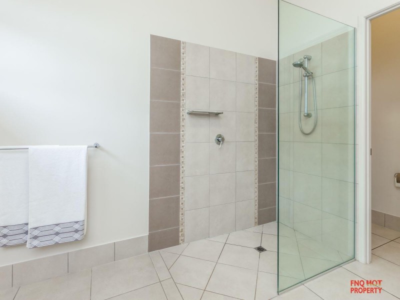 /45 Red Peak Boulevard, Caravonica QLD 4878