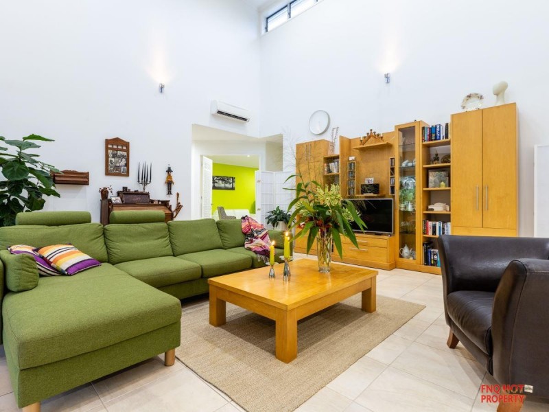 /6 Anchor Close, Trinity Beach QLD 4879