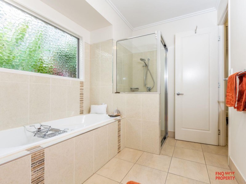 /6 Anchor Close, Trinity Beach QLD 4879