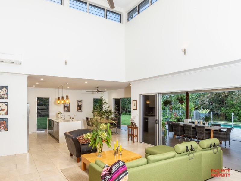 /6 Anchor Close, Trinity Beach QLD 4879