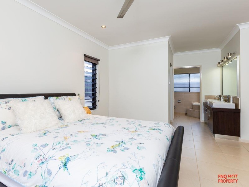 /72 Harbour Drive, Trinity Park QLD 4879