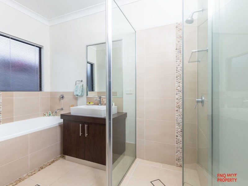 /72 Harbour Drive, Trinity Park QLD 4879