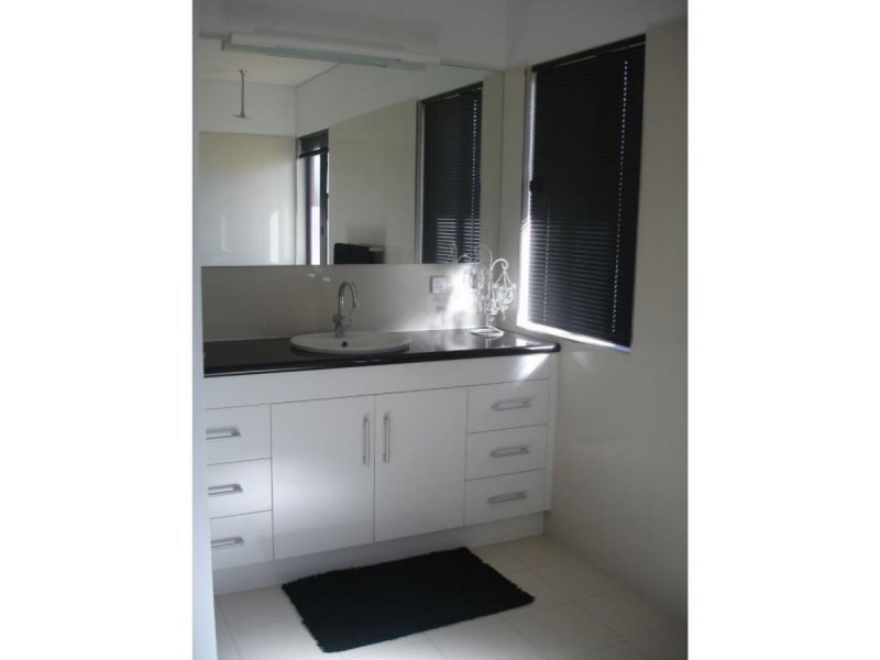 /18 Royal Palm Avenue Port Hinchinbrook, Cardwell QLD 4849