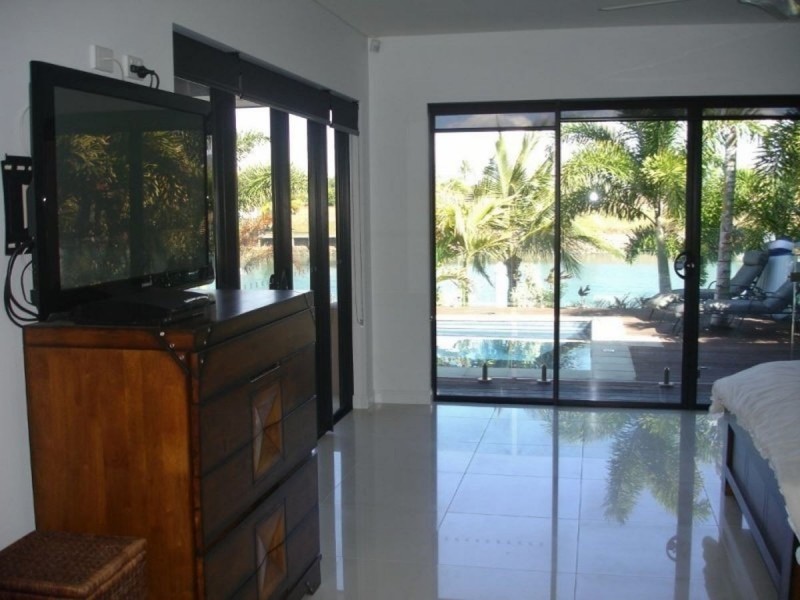 /18 Royal Palm Avenue Port Hinchinbrook, Cardwell QLD 4849