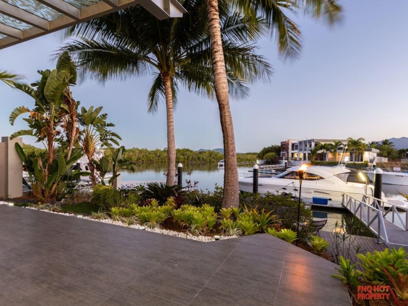 /11 Marina Quay, Trinity Park QLD 4879