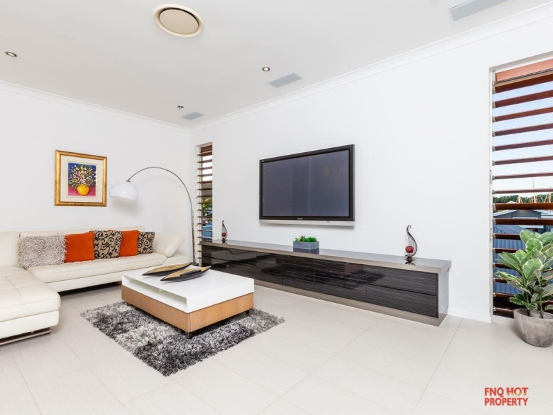 /11 Marina Quay, Trinity Park QLD 4879