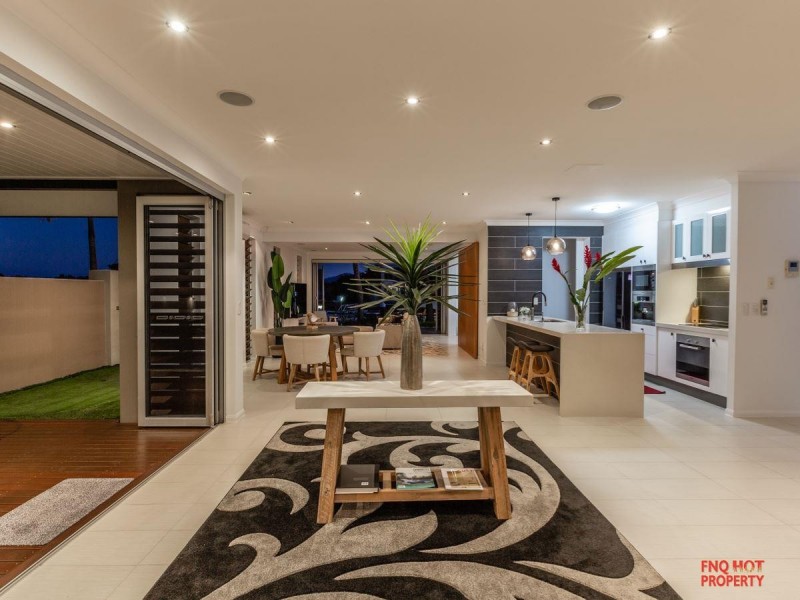 /11 Marina Quay, Trinity Park QLD 4879