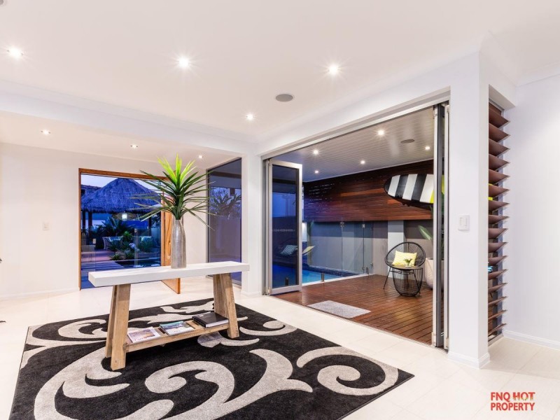 /11 Marina Quay, Trinity Park QLD 4879