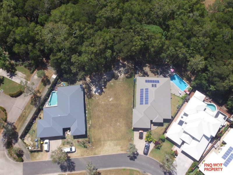 /3 Kurt Close, Palm Cove QLD 4879