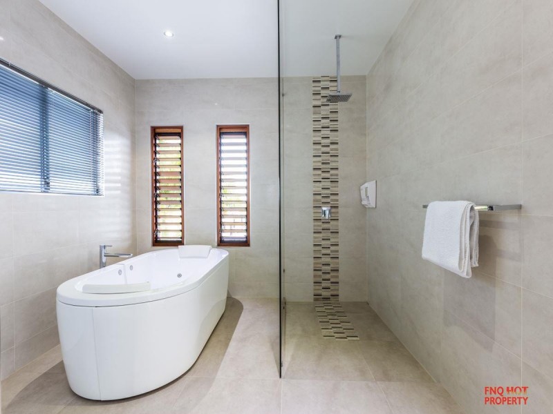 /77 Harbour Drive, Trinity Park QLD 4879