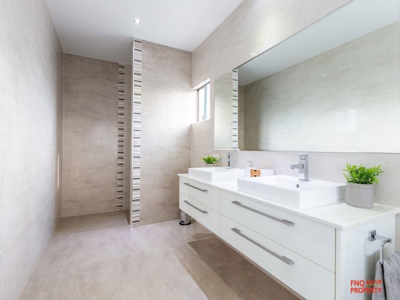 /77 Harbour Drive, Trinity Park QLD 4879