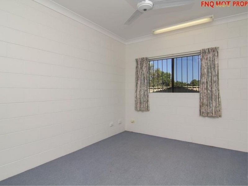 /11 Riverside Parade, Trinity Park QLD 4879