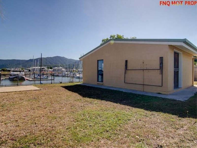 /11 Riverside Parade, Trinity Park QLD 4879