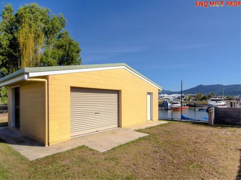 /11 Riverside Parade, Trinity Park QLD 4879