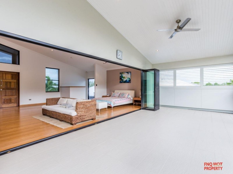 /7 Icefire Quay, Trinity Park QLD 4879