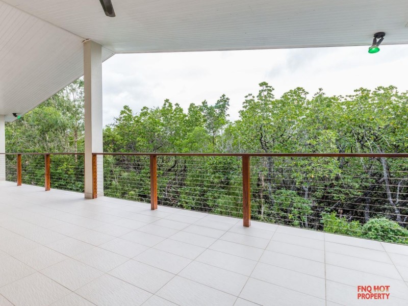 /7 Icefire Quay, Trinity Park QLD 4879