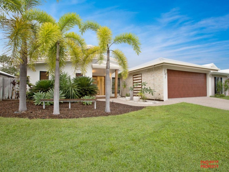 /7 Icefire Quay, Trinity Park QLD 4879