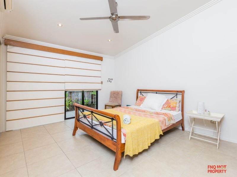 /7 Icefire Quay, Trinity Park QLD 4879