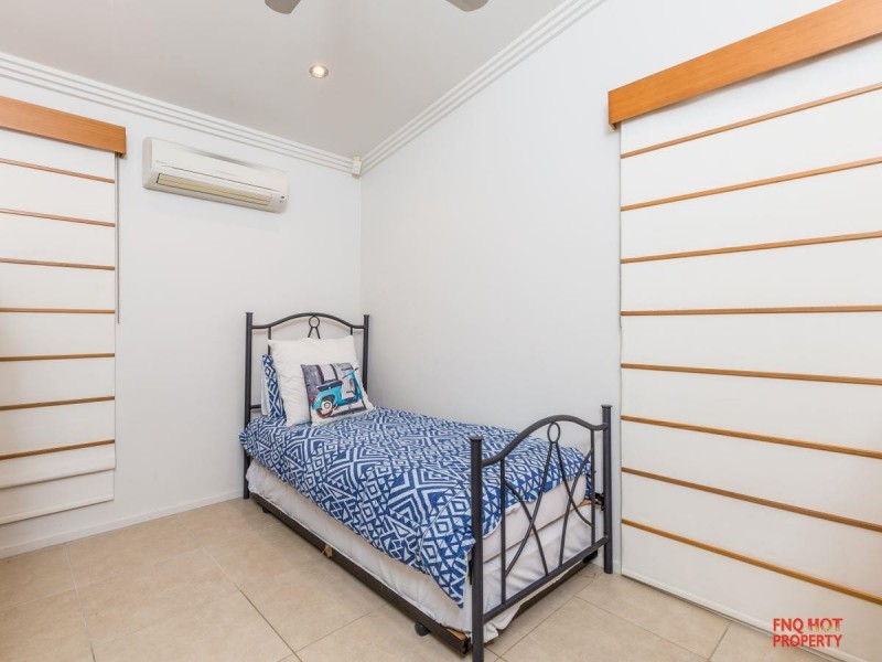 /7 Icefire Quay, Trinity Park QLD 4879