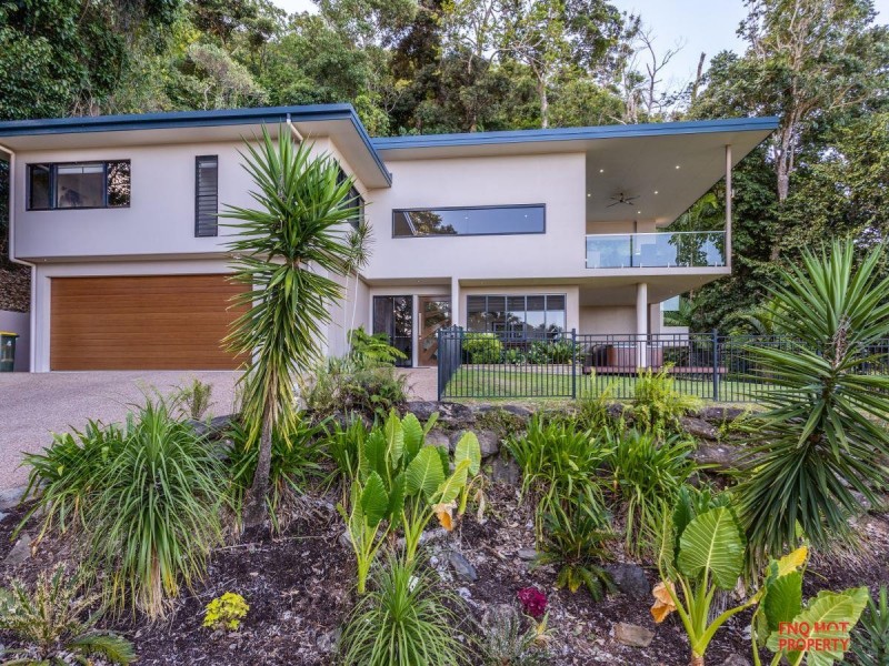 /11 Oceanview Place, Mooroobool QLD 4870