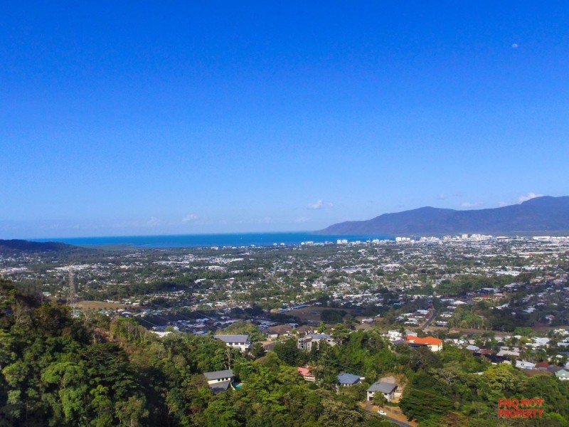 /11 Oceanview Place, Mooroobool QLD 4870