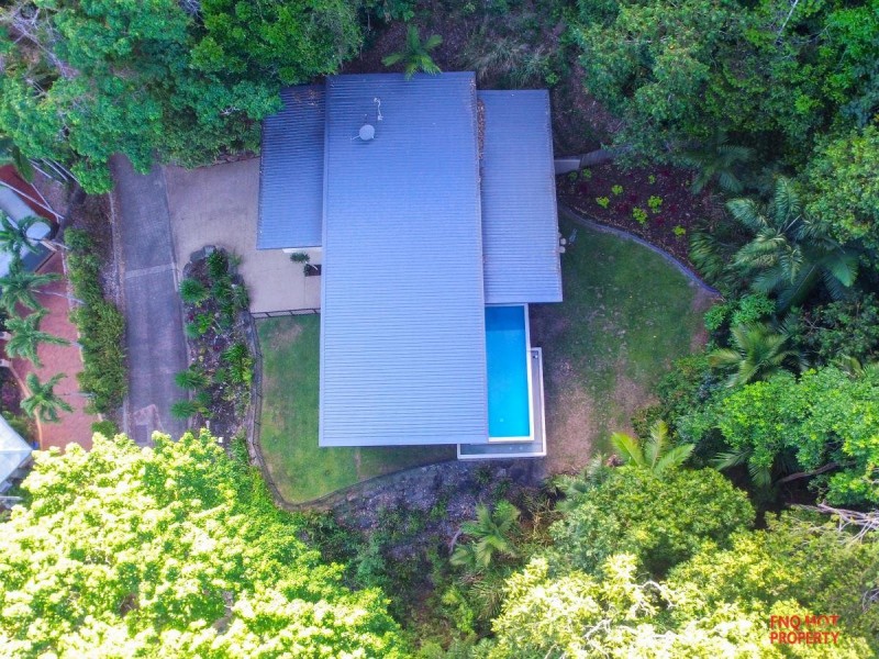 /11 Oceanview Place, Mooroobool QLD 4870