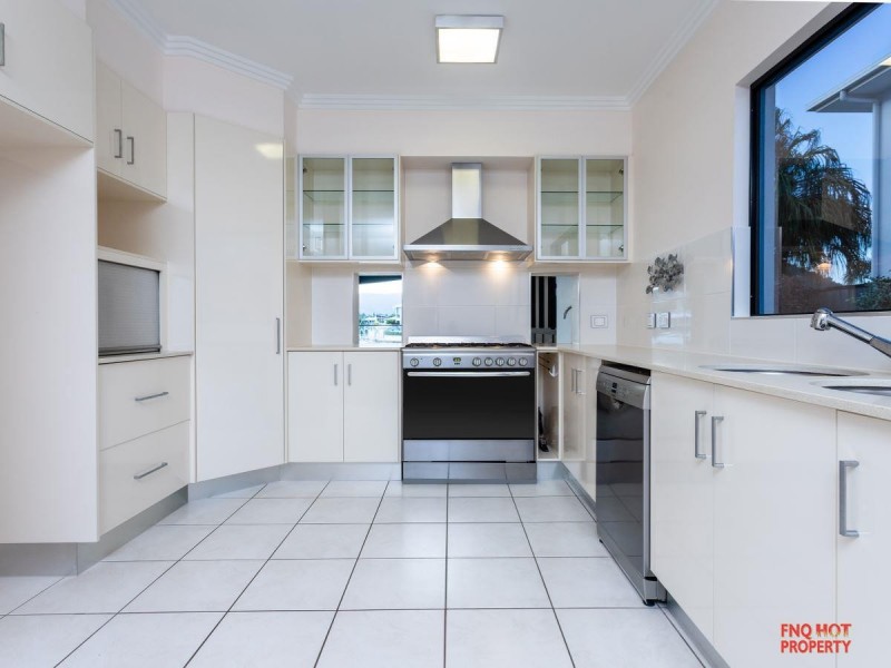 /127 Harbour Drive, Trinity Park QLD 4879