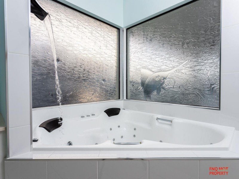 /127 Harbour Drive, Trinity Park QLD 4879