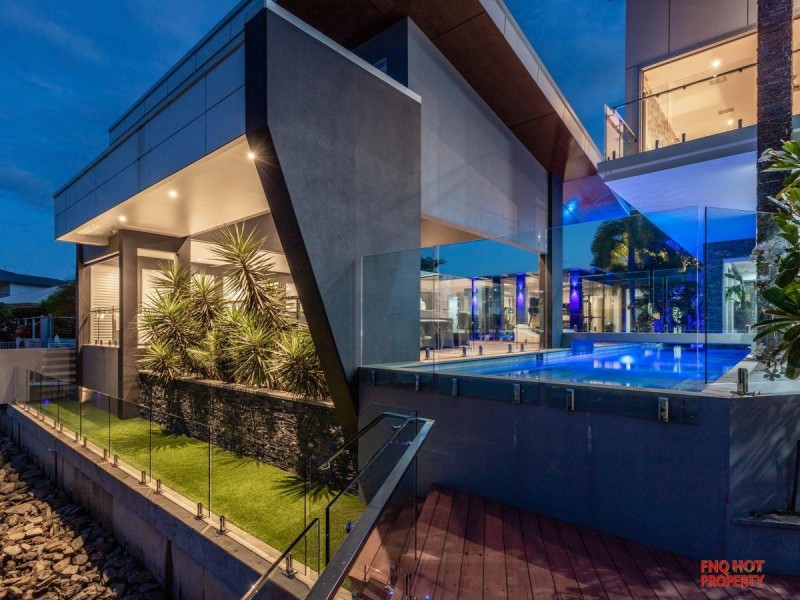 /115-117 Harbour Drive, Trinity Park QLD 4879