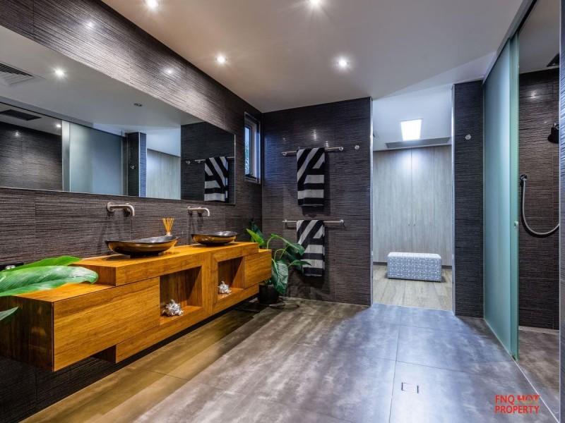 /115-117 Harbour Drive, Trinity Park QLD 4879