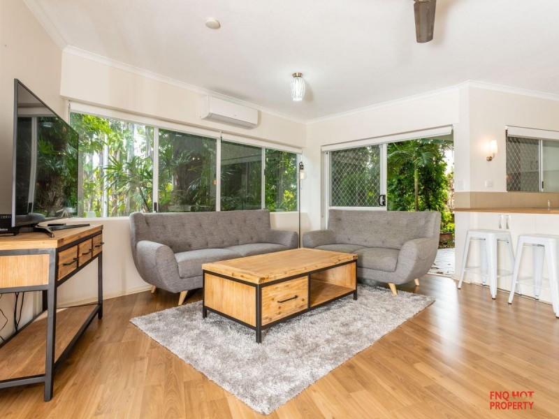 2/105-107 Collins Avenue, Edge Hill QLD 4870