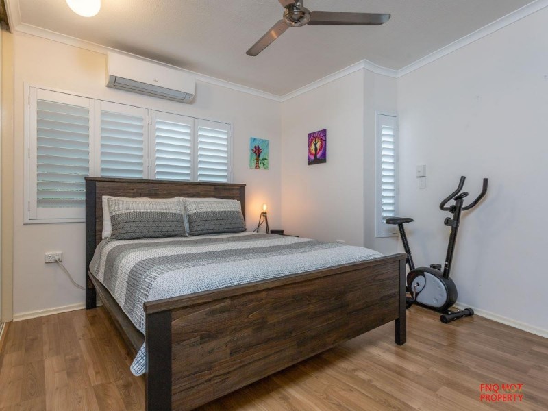 2/105-107 Collins Avenue, Edge Hill QLD 4870