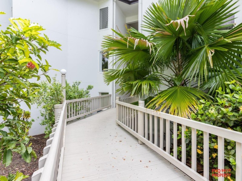 2/105-107 Collins Avenue, Edge Hill QLD 4870