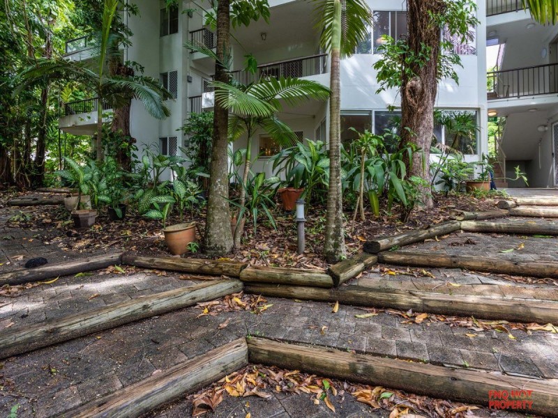 2/105-107 Collins Avenue, Edge Hill QLD 4870