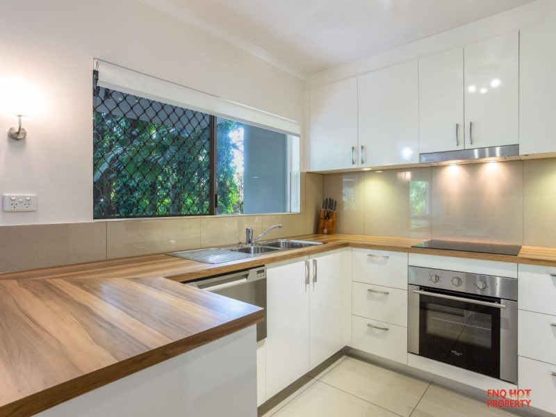 2/105-107 Collins Avenue, Edge Hill QLD 4870