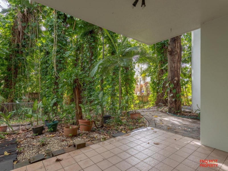 2/105-107 Collins Avenue, Edge Hill QLD 4870