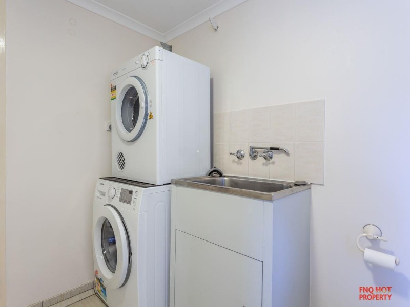 2/105-107 Collins Avenue, Edge Hill QLD 4870