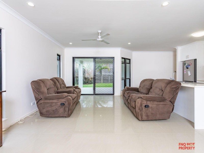 /20 Coastline Parade, Trinity Beach QLD 4879