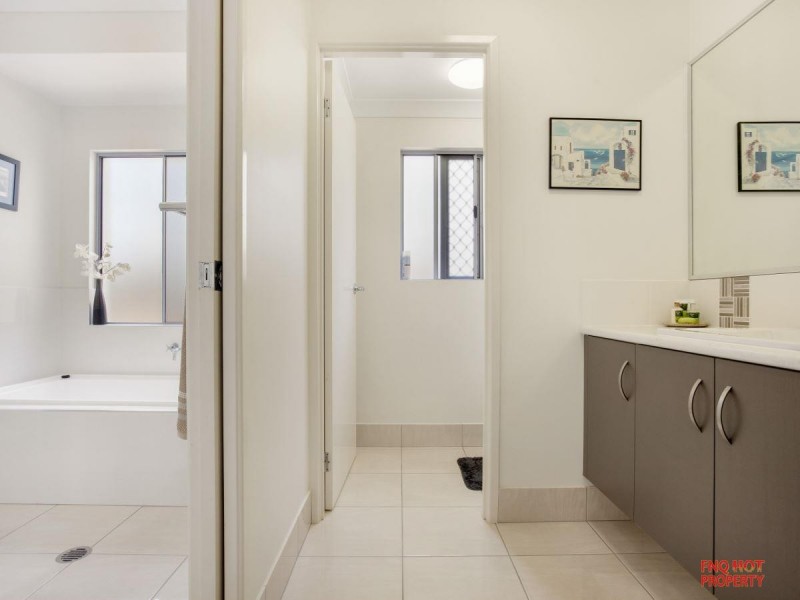 /46 Harbour Drive, Trinity Park QLD 4879