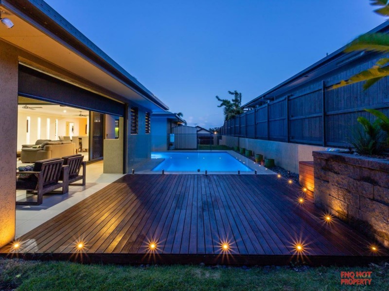 /3 Retreat Close, Palm Cove QLD 4879