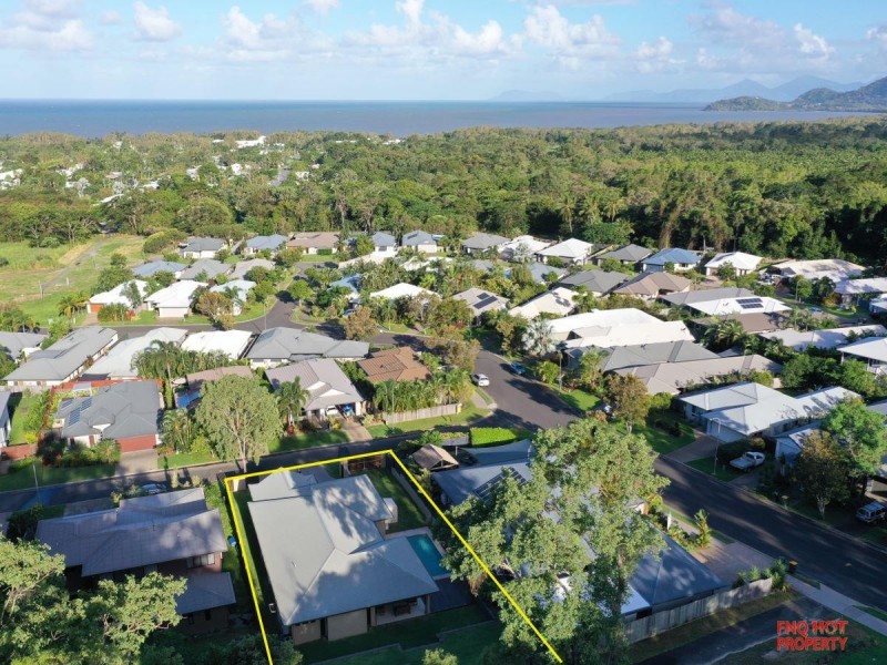 /3 Retreat Close, Palm Cove QLD 4879