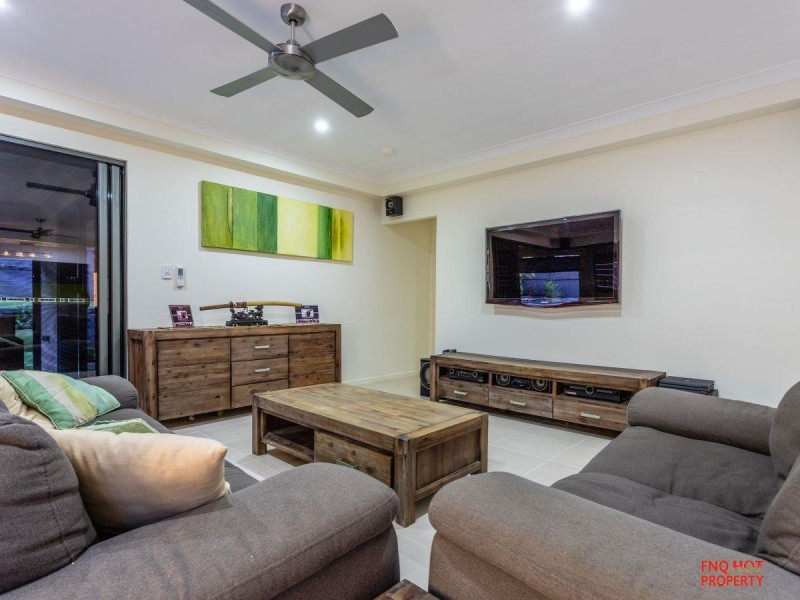 /3 Retreat Close, Palm Cove QLD 4879