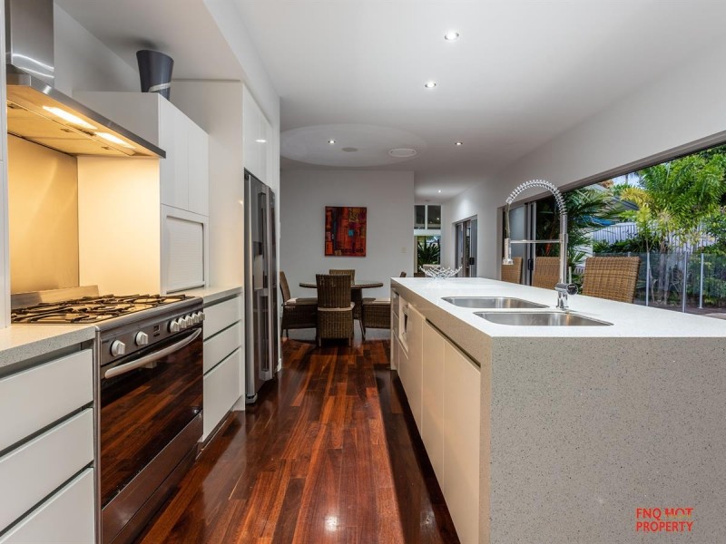 /49 Harbour Drive, Trinity Park QLD 4879