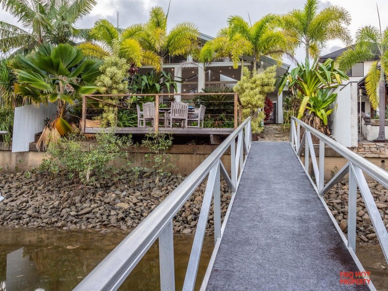 /49 Harbour Drive, Trinity Park QLD 4879